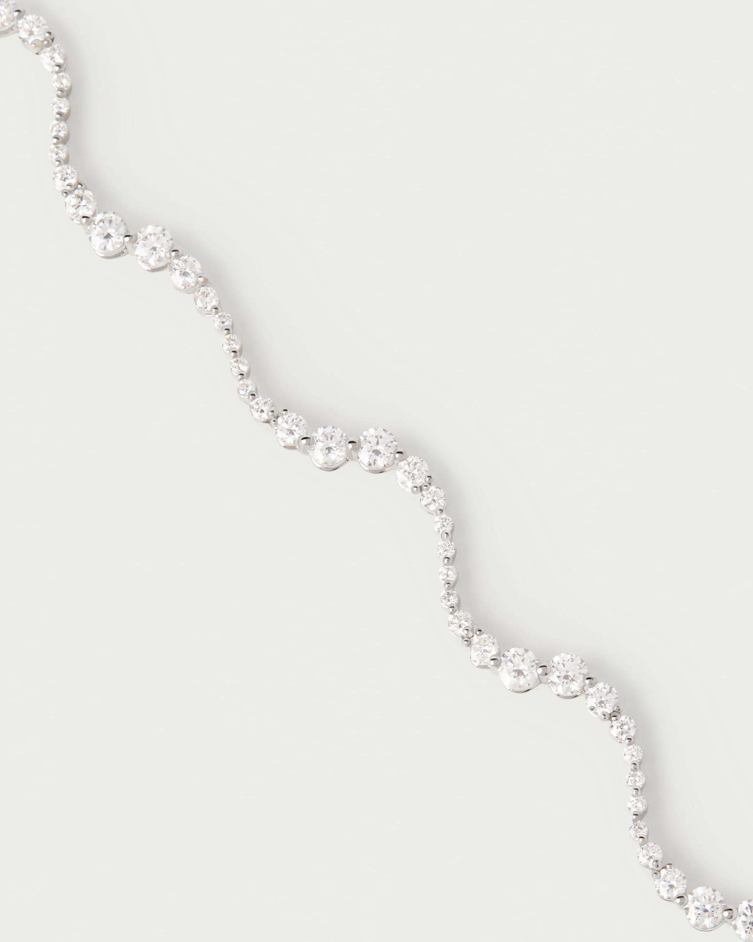 GRID Diamonds and White Gold Venus bracelet