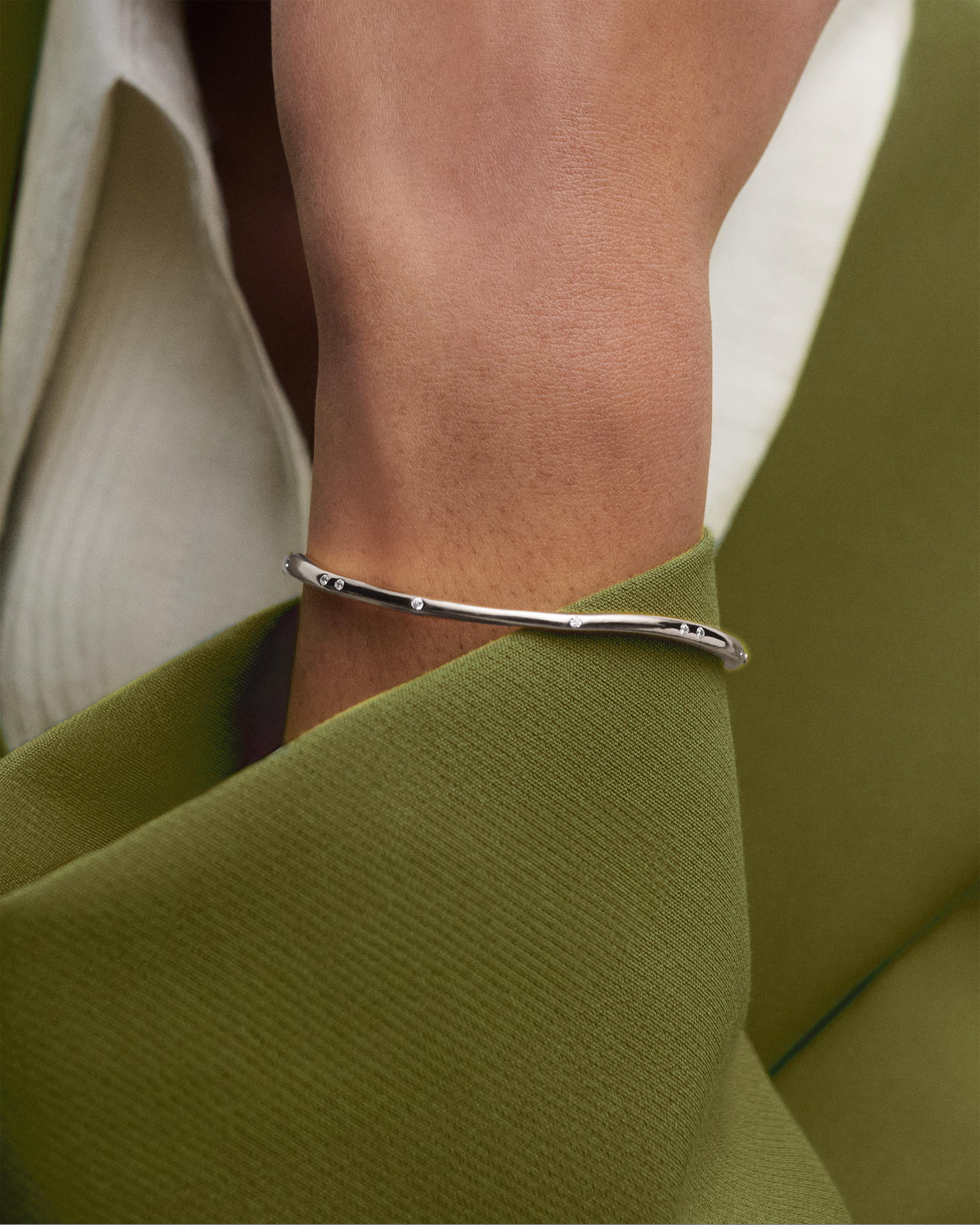 Air silver bangle