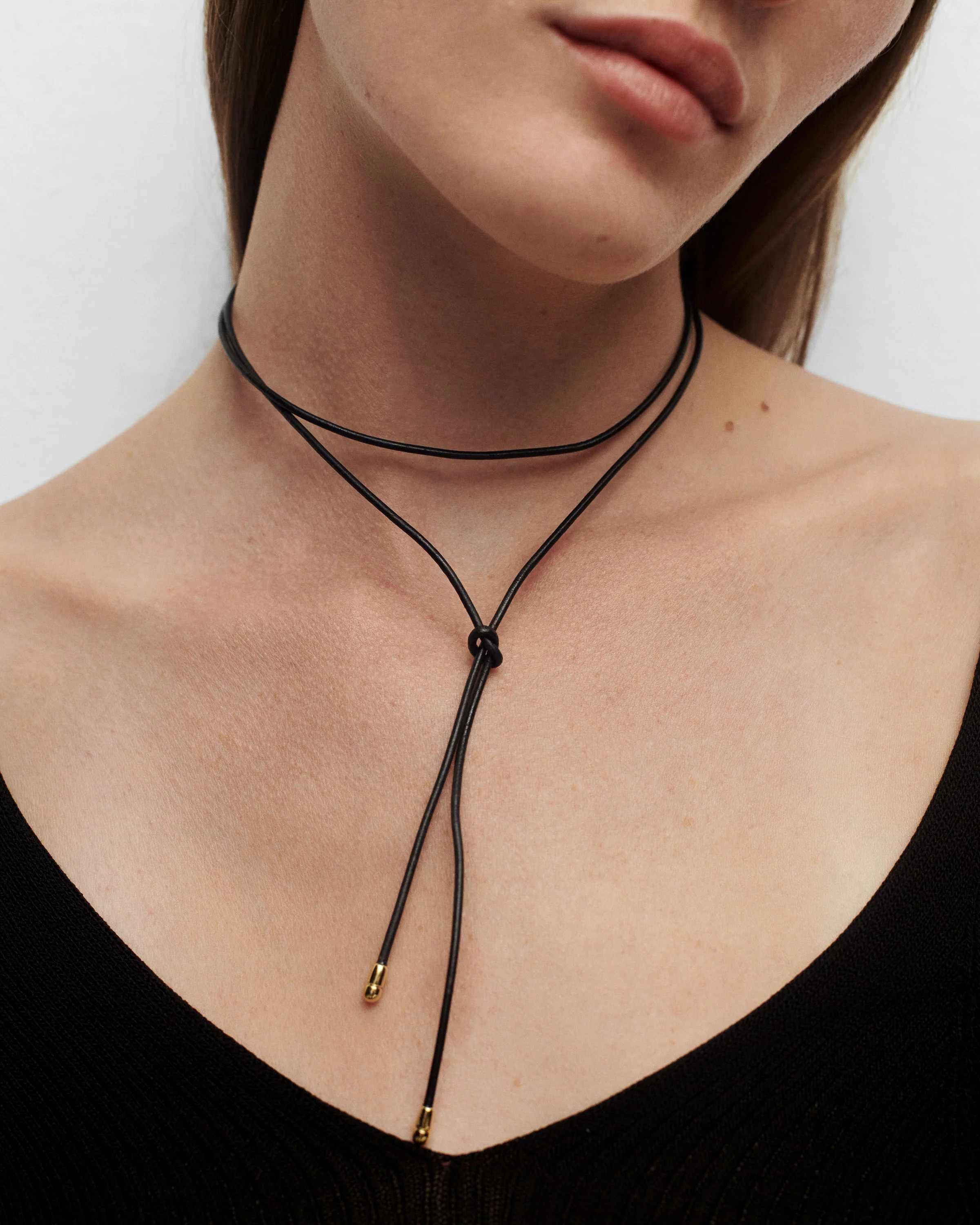 Dana leather bow necklace