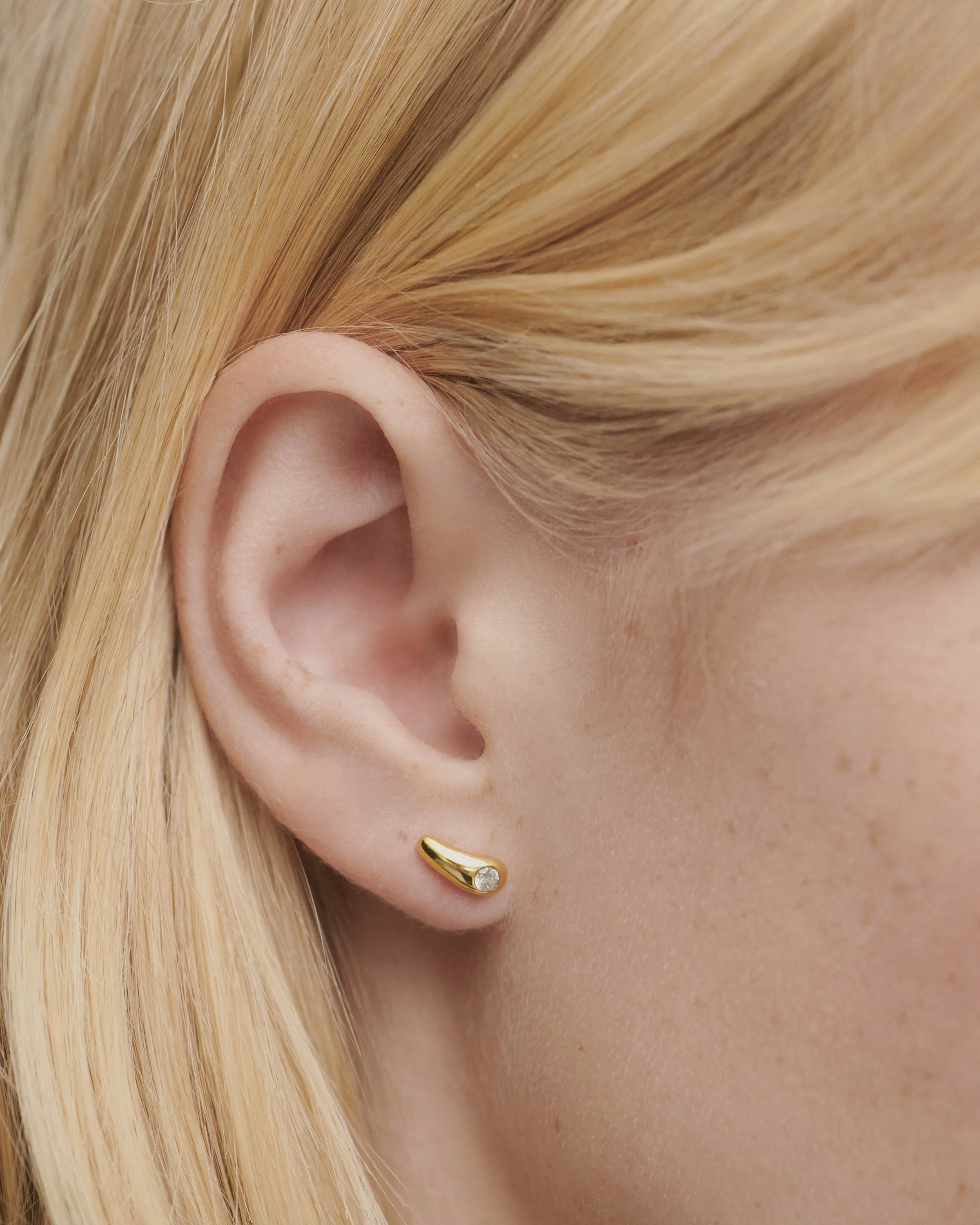 Serena stud earrings