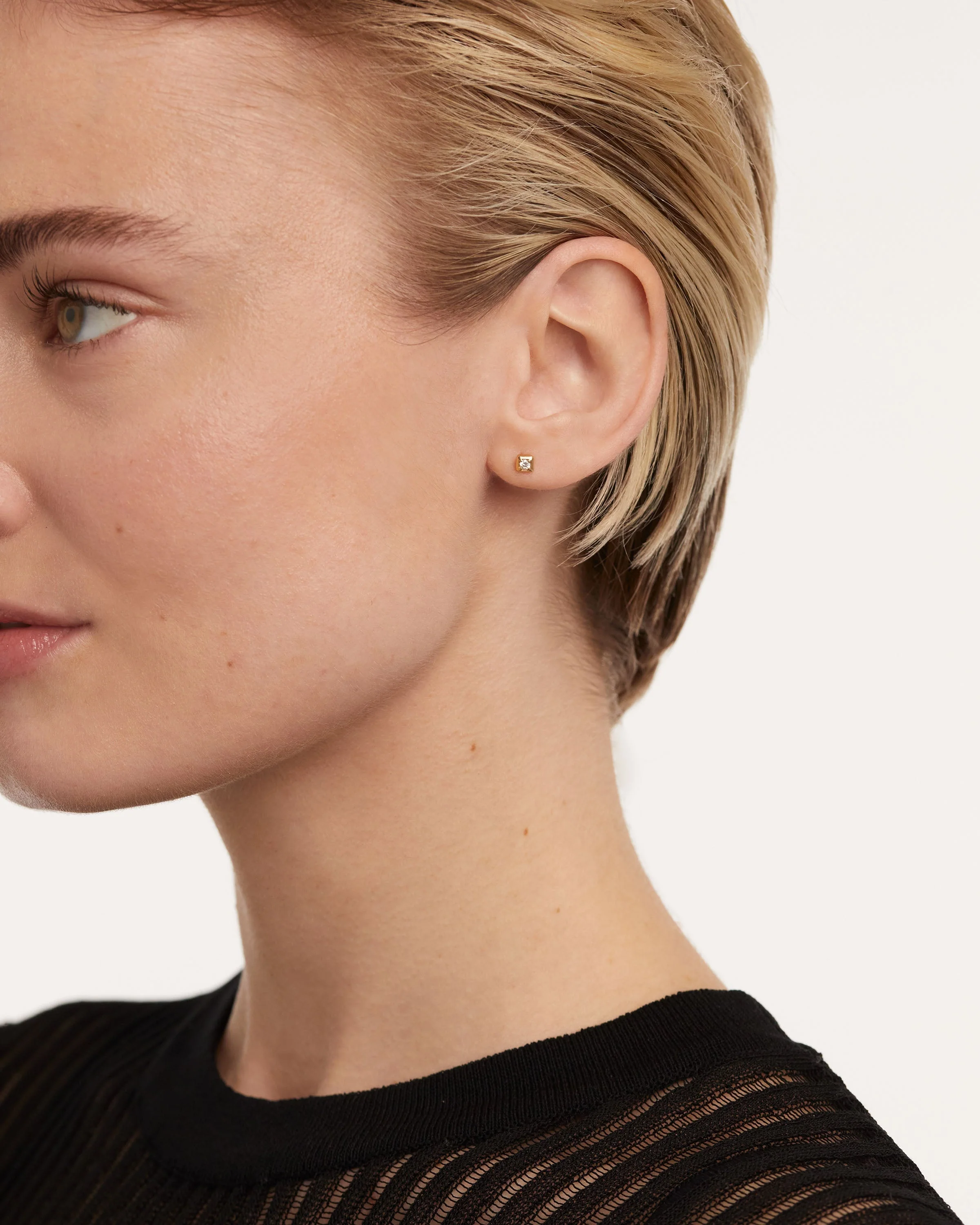 Diamond and gold Ava Single Earring 5 Diamond and gold Ava Single Earring
