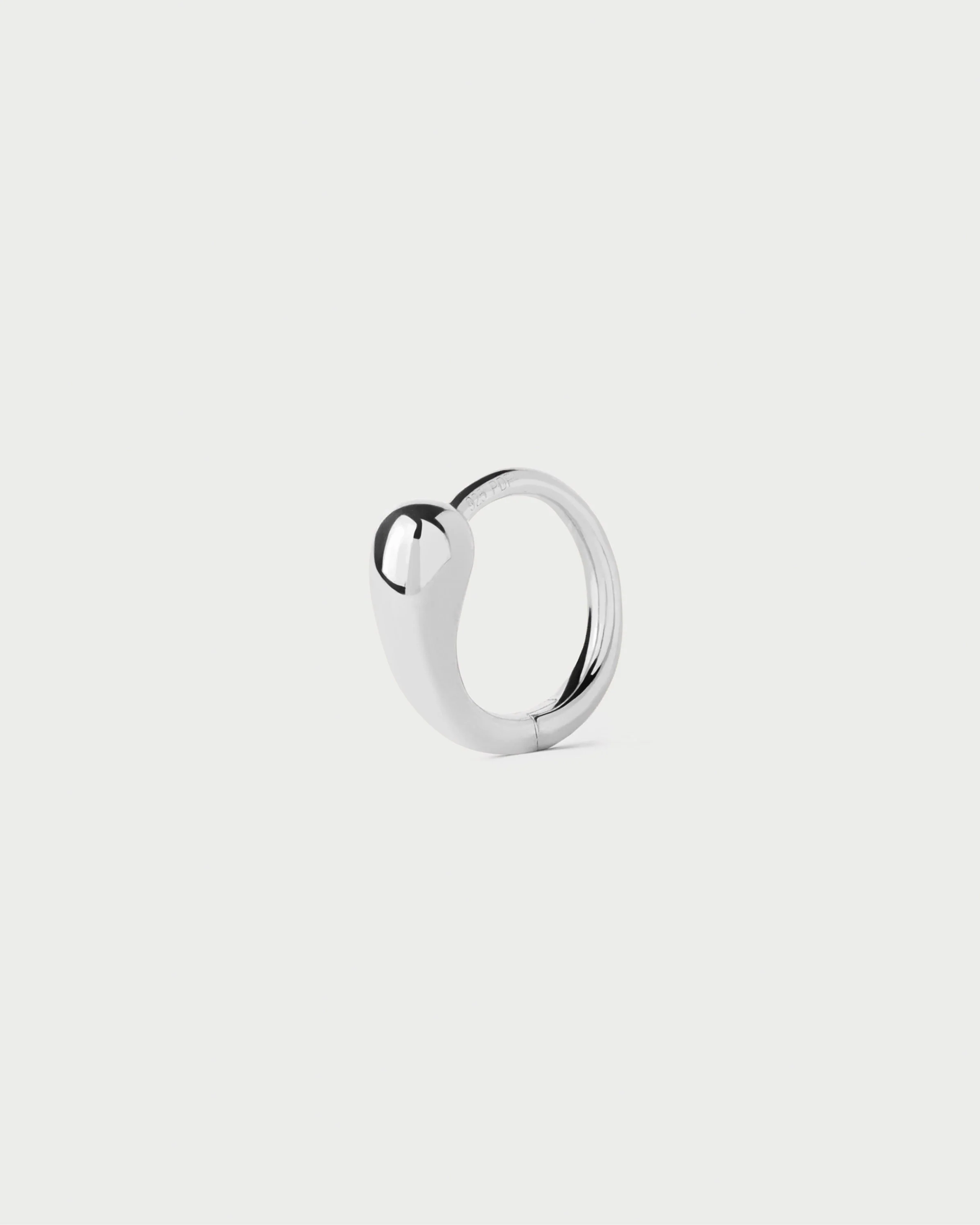 Loop silver single hoop