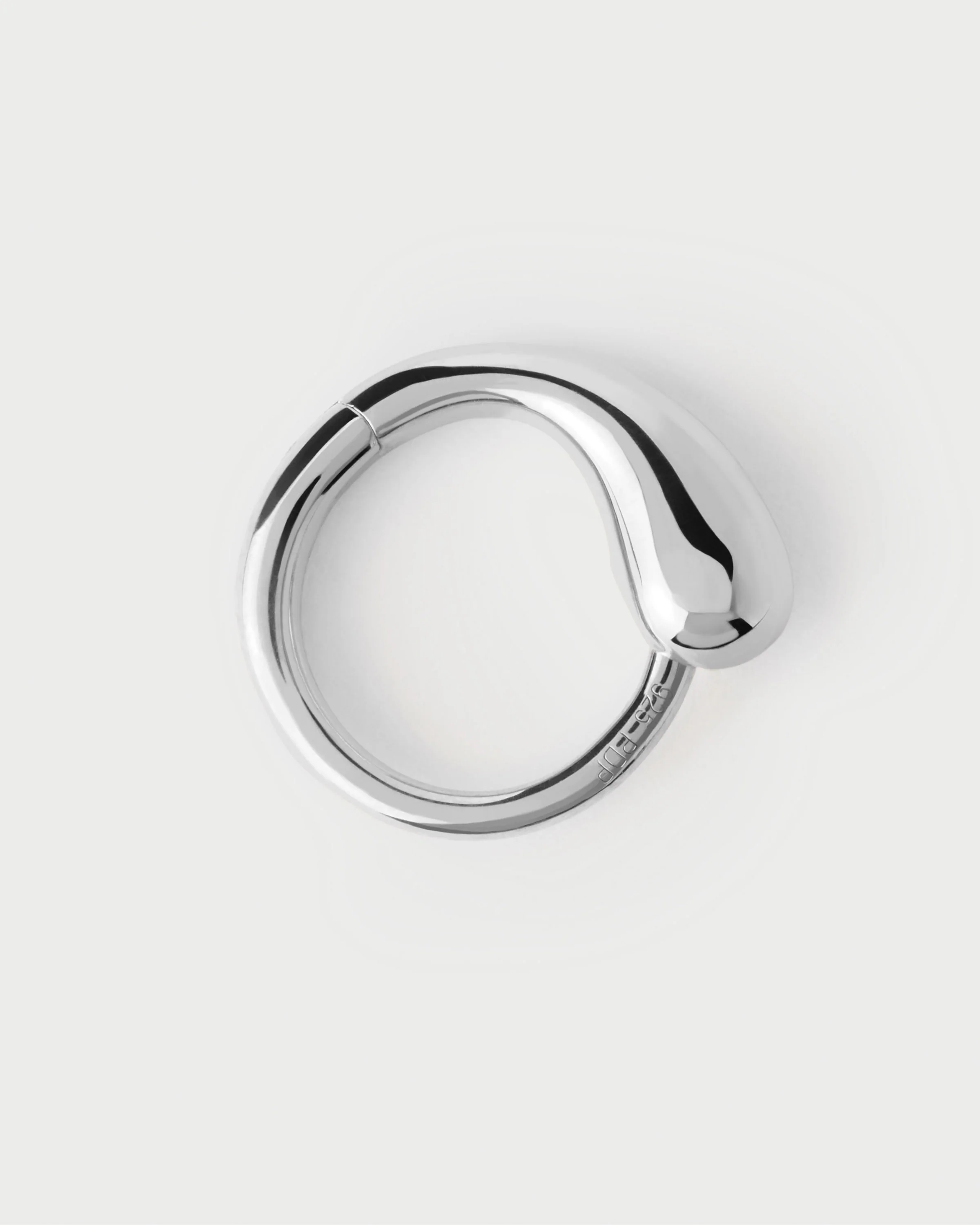 Loop silver single hoop 5 Loop silver single hoop
