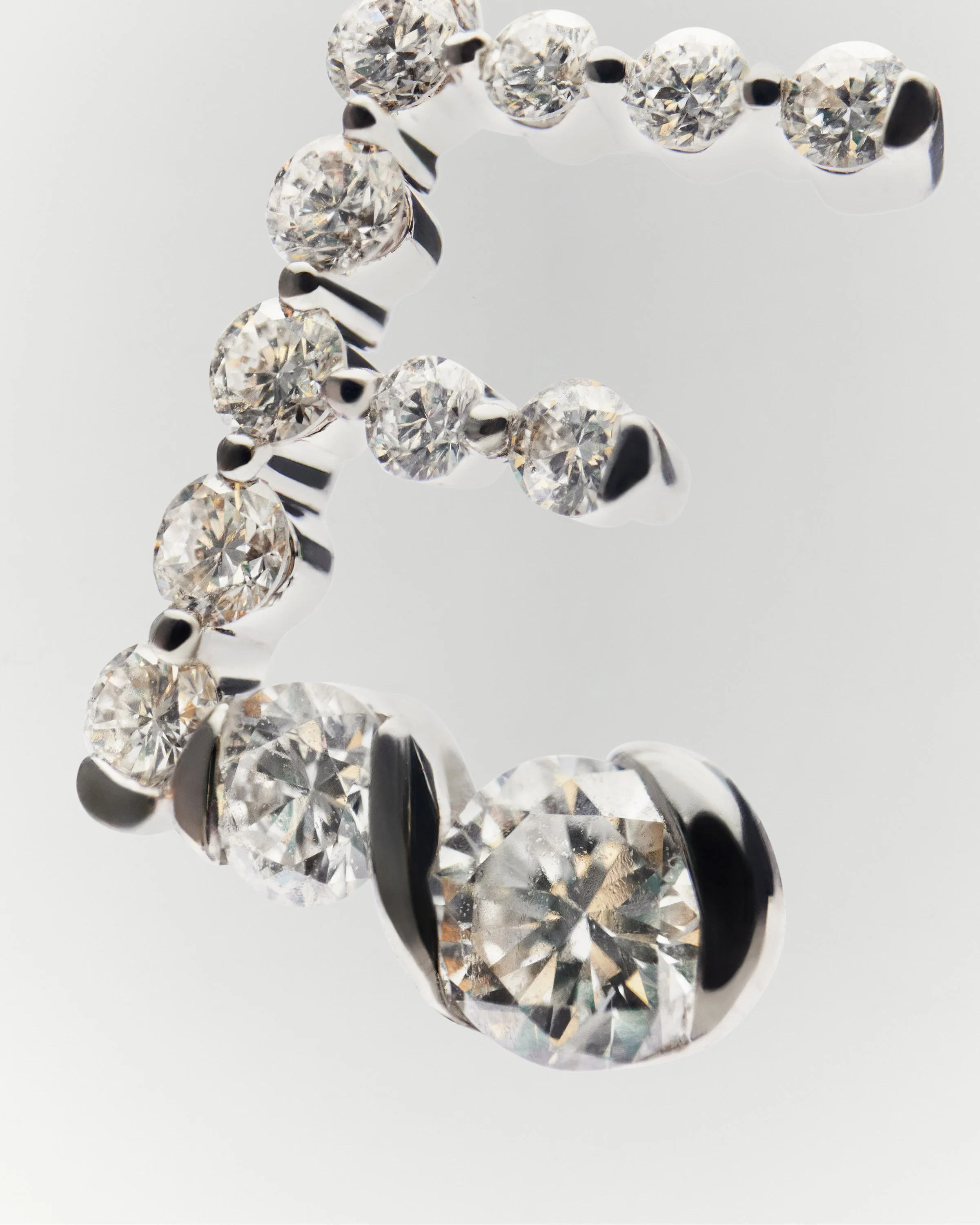 Diamonds and white gold E initial pendant 4 Diamonds and white gold E initial pendant