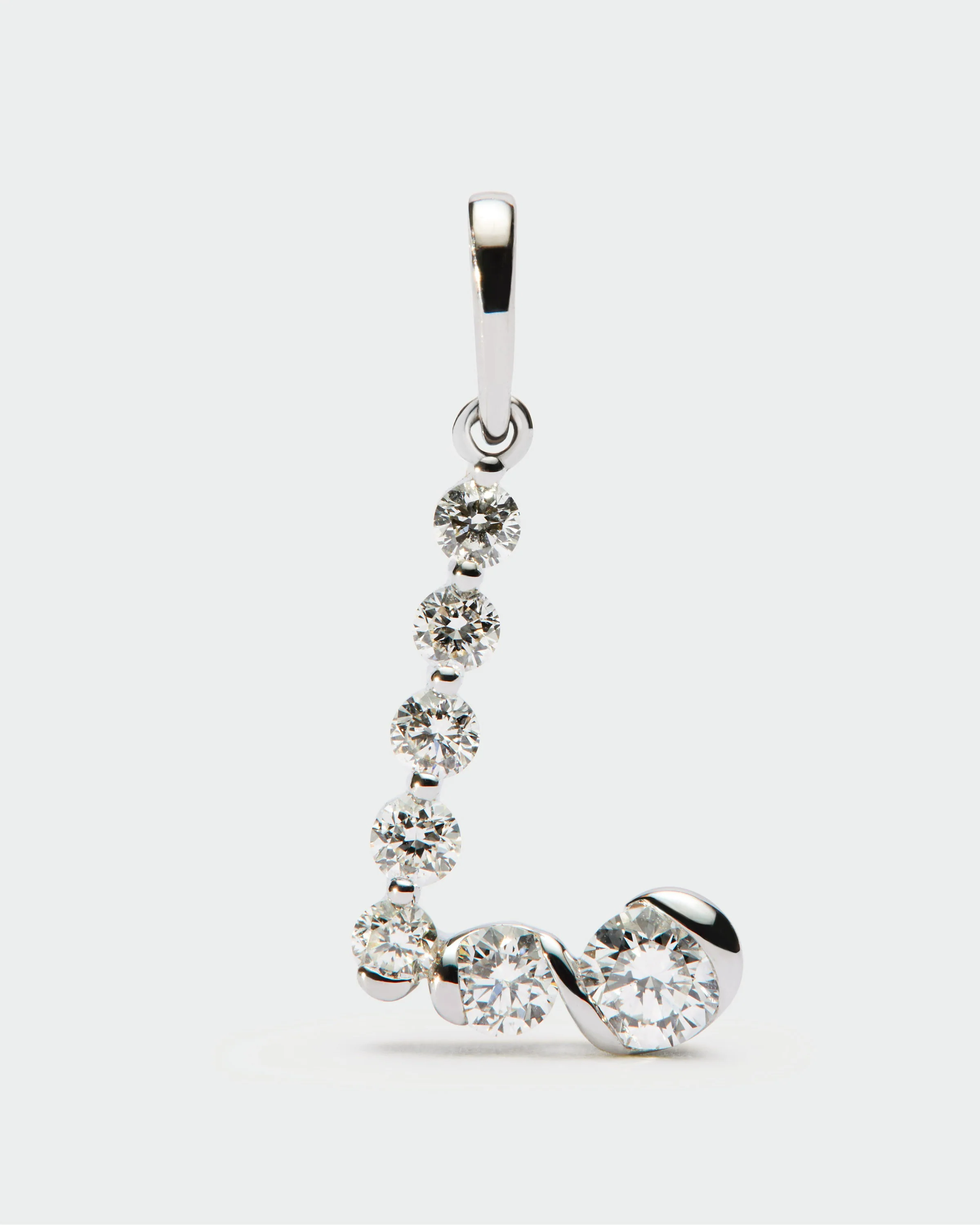 Diamonds and white gold L initial pendant