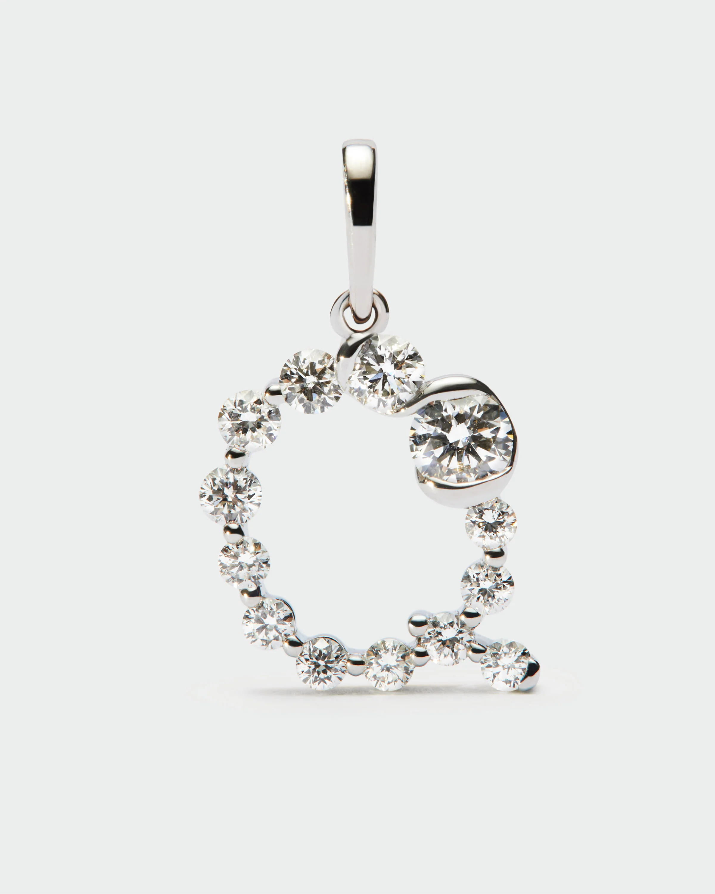 Diamonds and white gold Q initial pendant