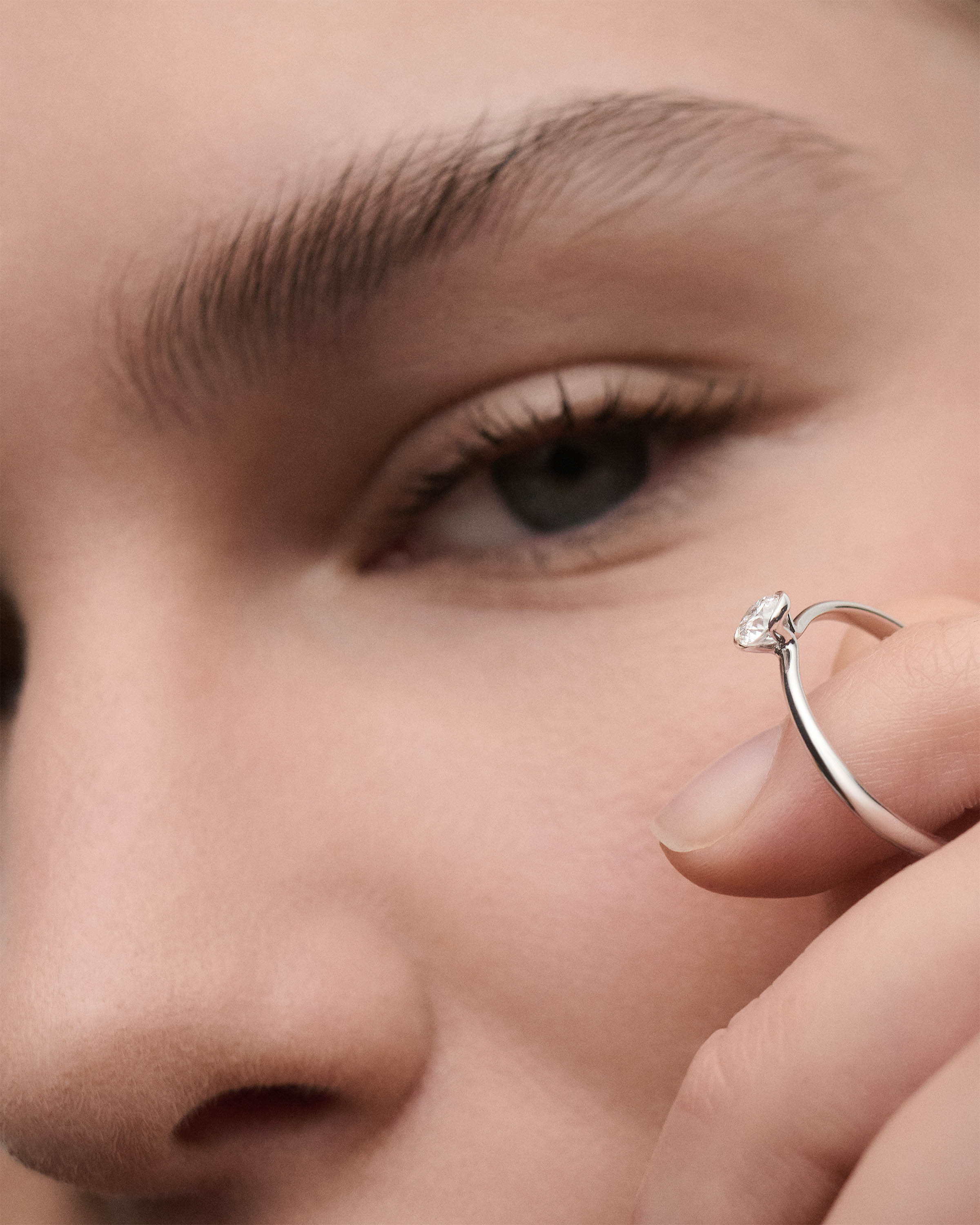 Diamond and white Grace Mini solitary ring 4 Diamond and white Grace Mini solitary ring