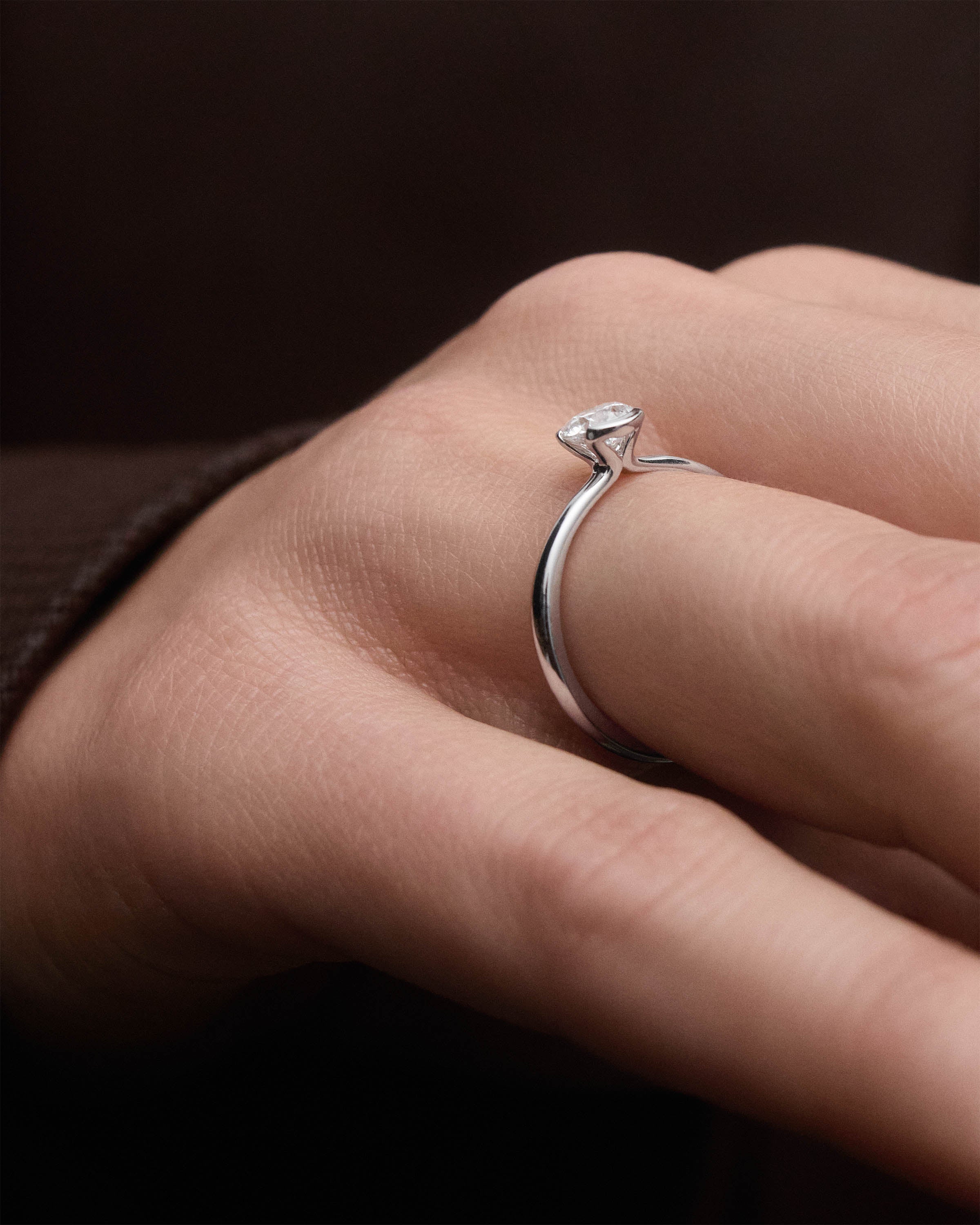 Diamond and white gold Grace solitary ring 4 Diamond and white gold Grace solitary ring