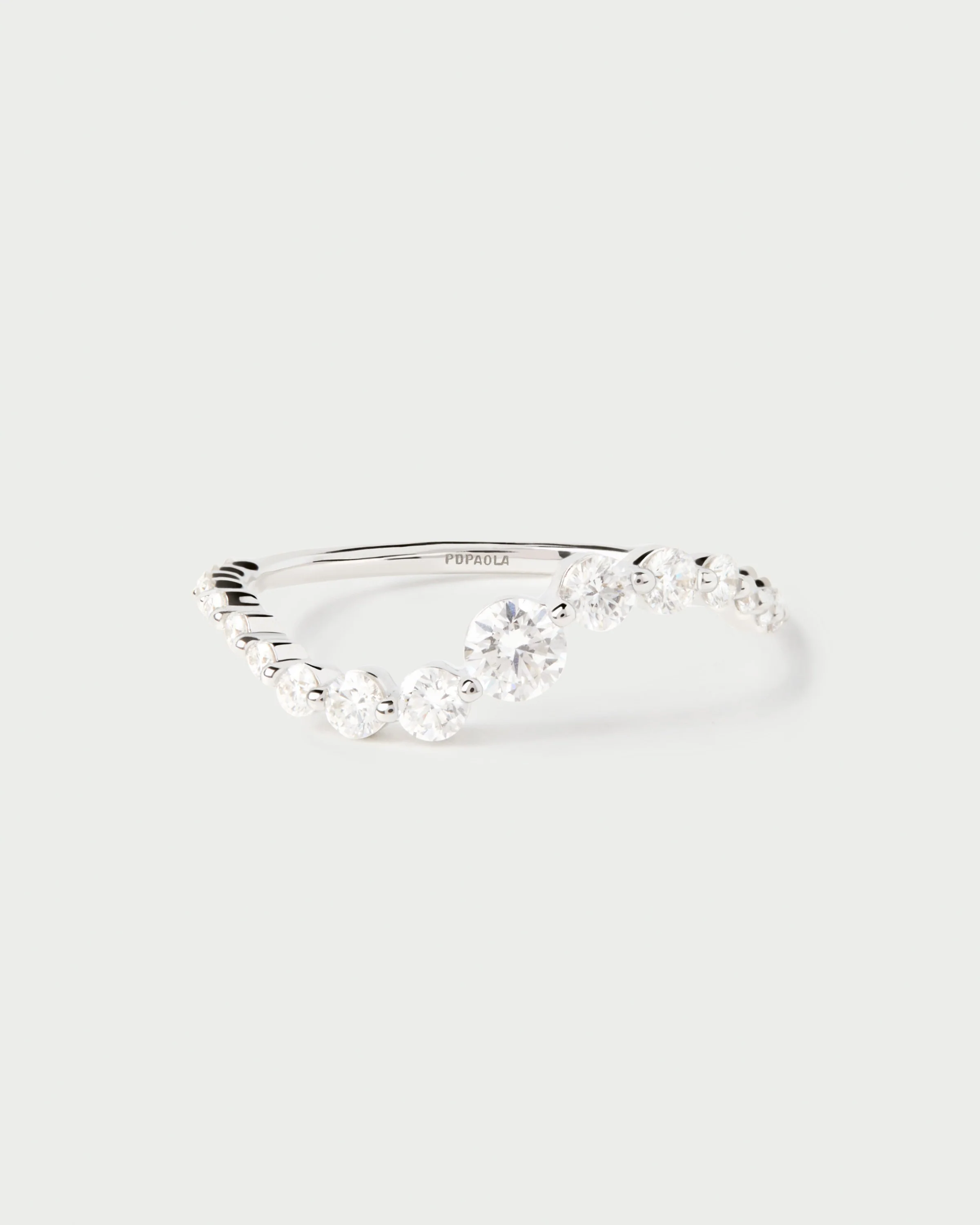 Diamonds and white gold Venus ring