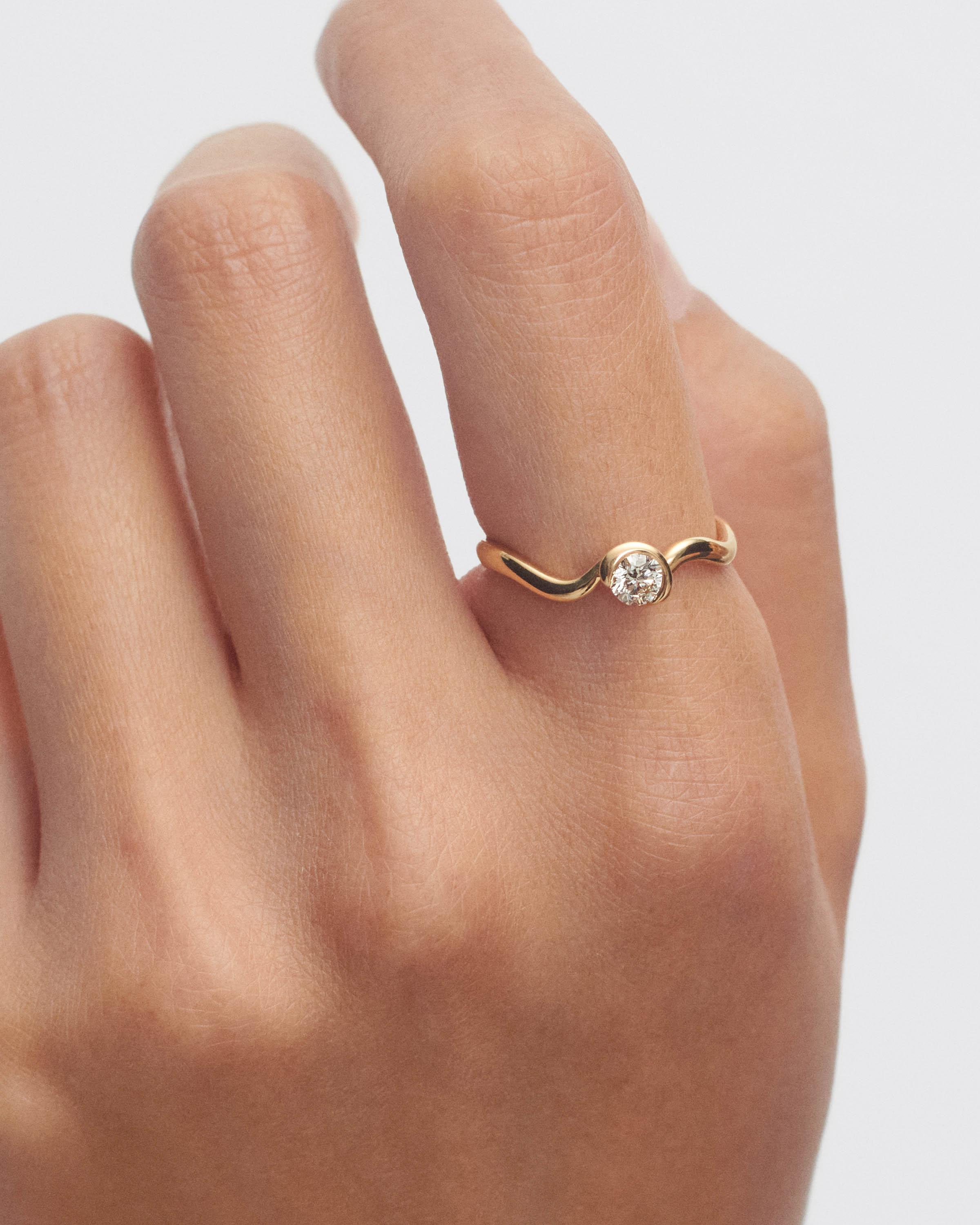 Diamonds and gold Delia ring