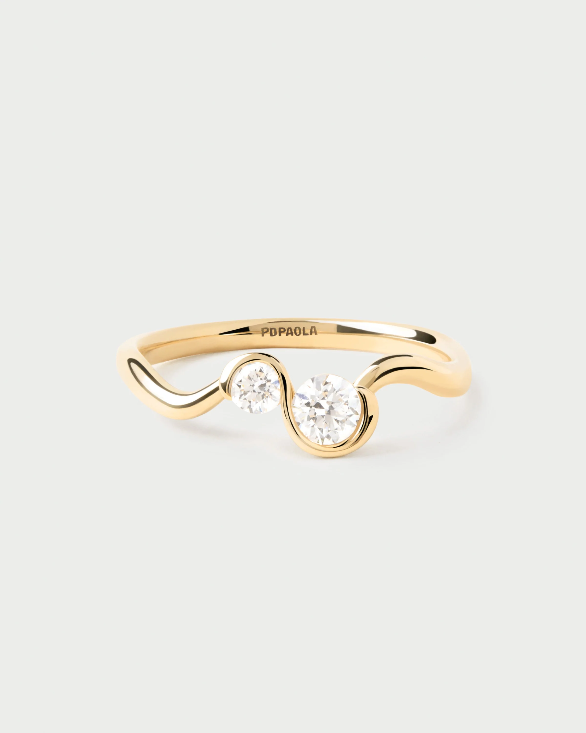 Diamonds and gold Dafne ring