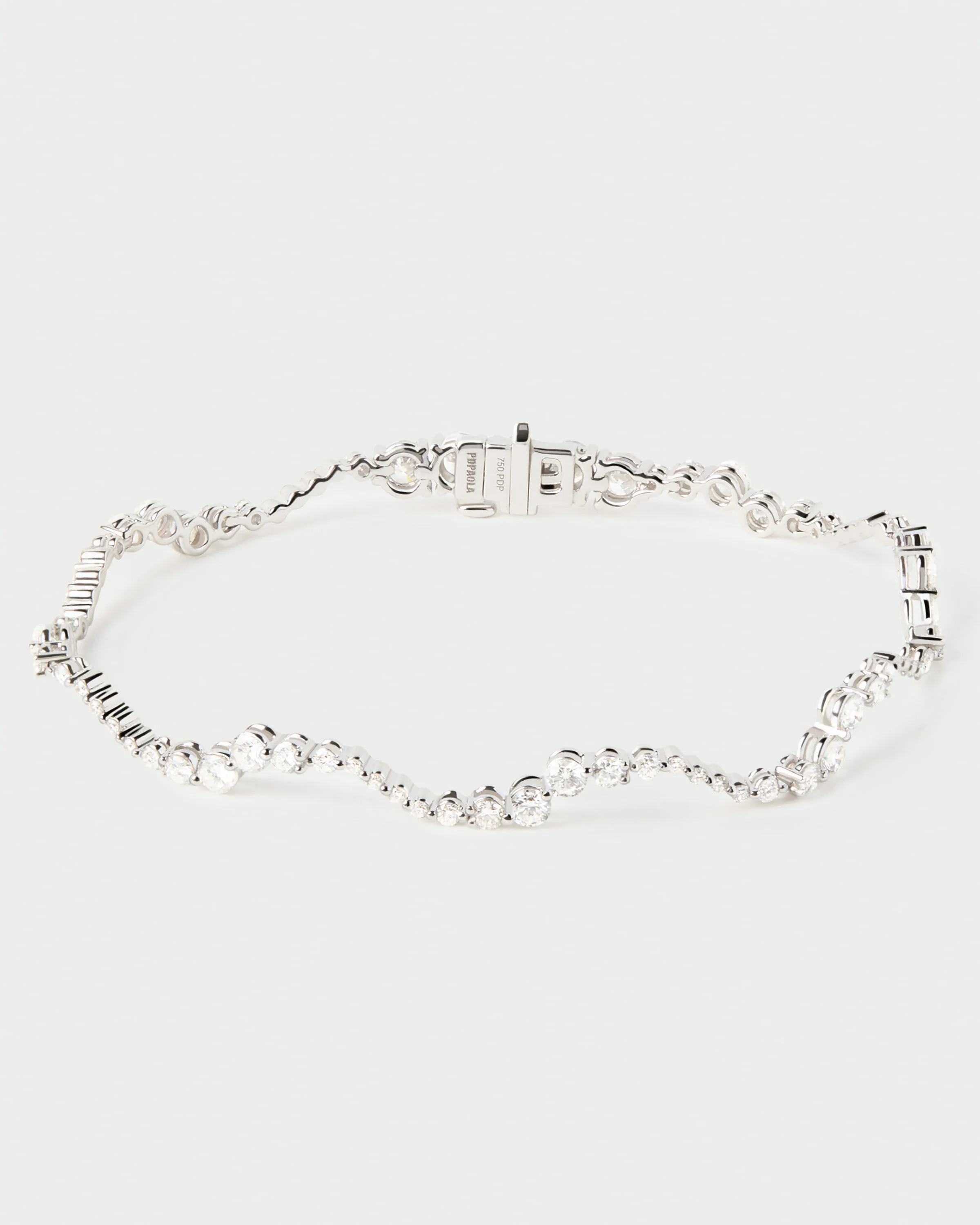 Diamonds and white gold Venus bracelet