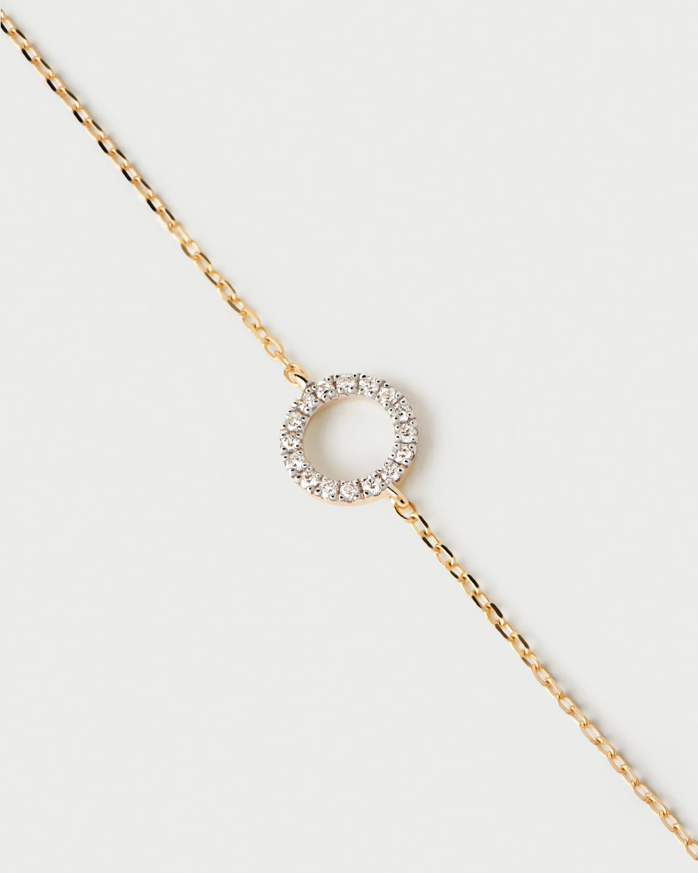 Diamonds and gold Circle bracelet