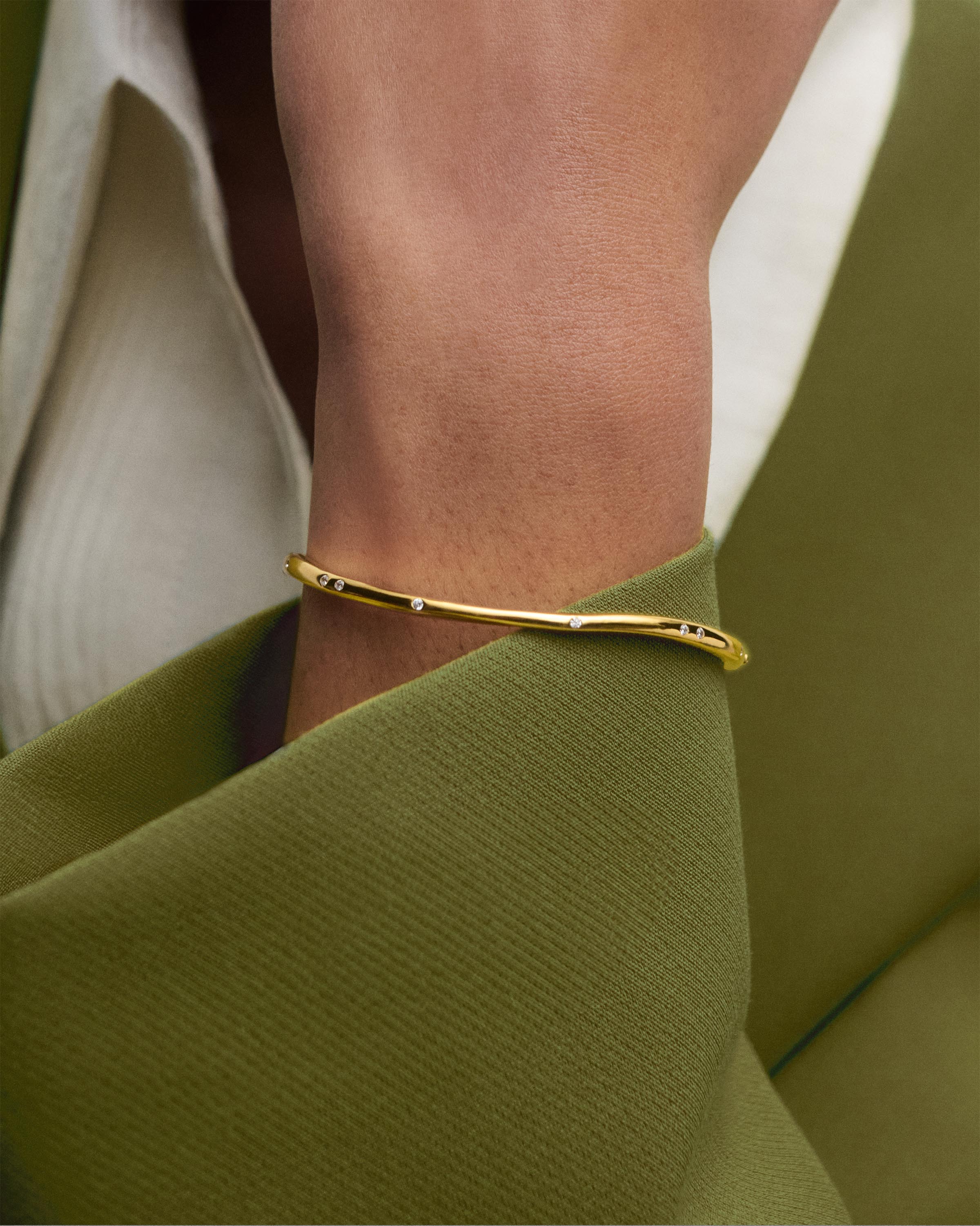 Air bangle 3 Air bangle